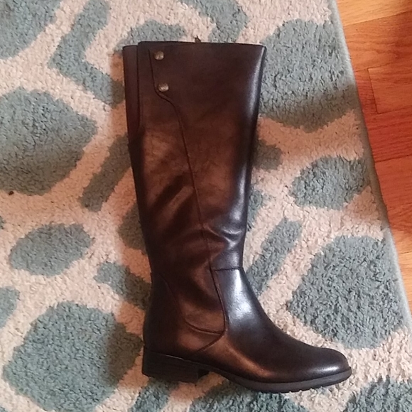 New in Box Life Stride Brown Tall Boots - Picture 2 of 2